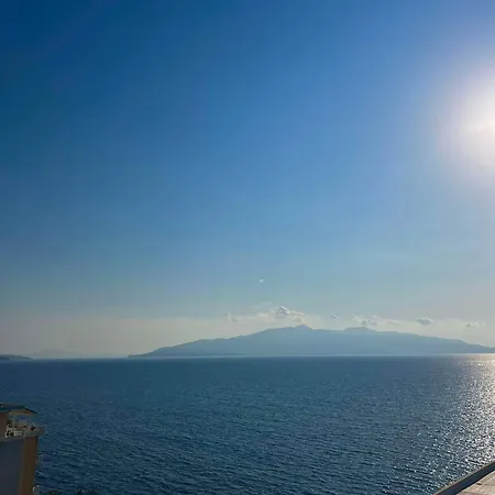 Beachfront Apartament Saranda