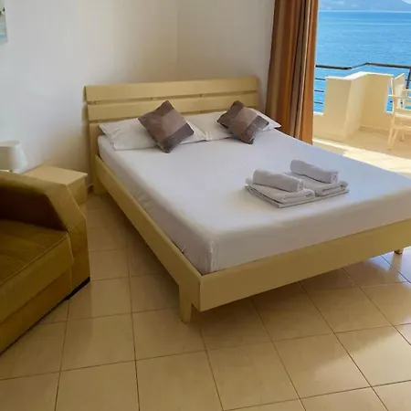 Beachfront * Saranda