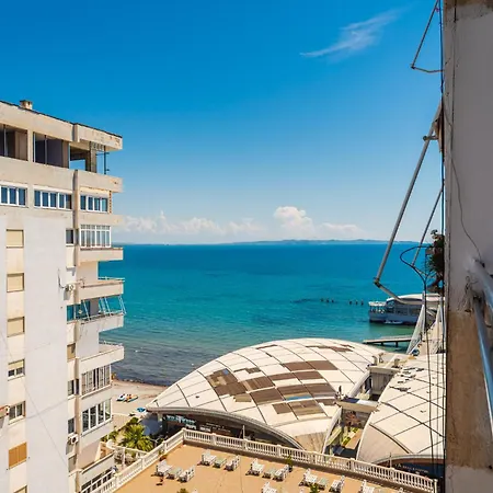 Apartament Beachfront *