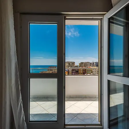 Beachfront Apartament