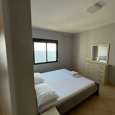 Beachfront * Sarandë